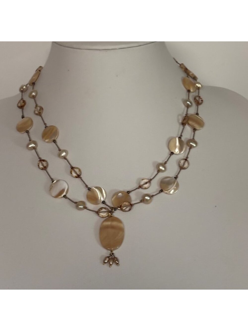 Layered Mother of Pearl Glass Bead Necklace Gold-Tone Chain Drop Pendant